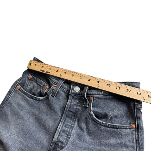 Levi’s 501 Distressed Skinny Jeans in Dark Side Of The Moon Wash Women’s Size 26 - Picture 6 of 11